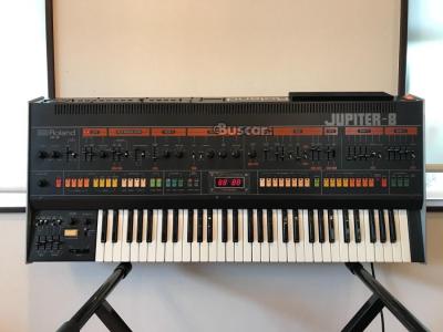Roland Jupiter-8 sintetizador analógico vintage profesional...